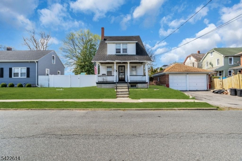 80 Henderson St, Phillipsburg Town, NJ 08865