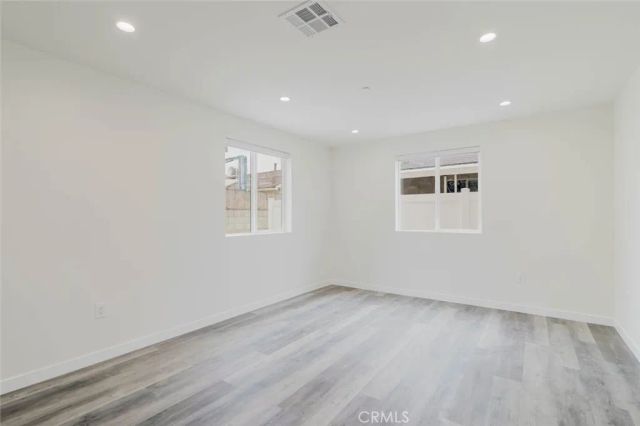 7732 Etiwanda, Reseda, CA 91335