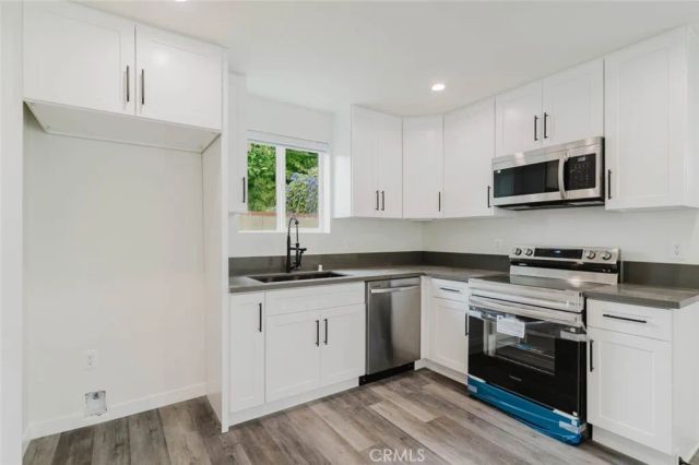 7732 Etiwanda, Reseda, CA 91335