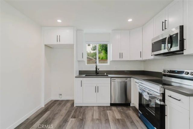 7732 Etiwanda, Reseda, CA 91335