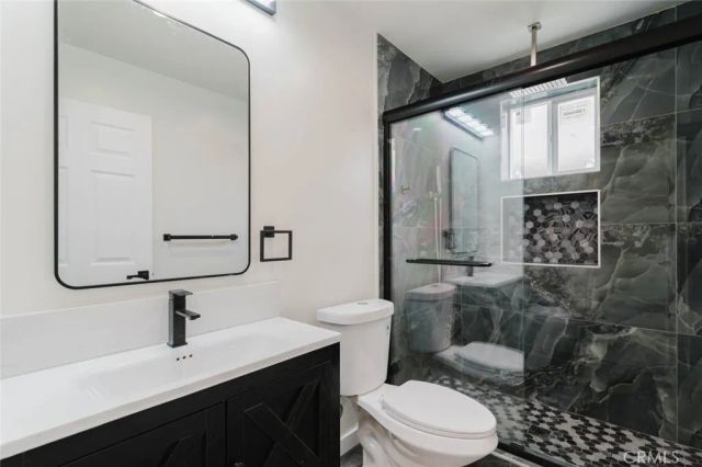 7732 Etiwanda, Reseda, CA 91335