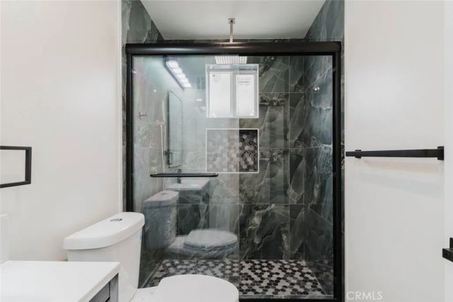 7732 Etiwanda, Reseda, CA 91335