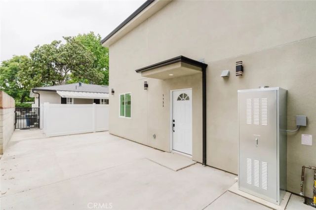 7732 Etiwanda, Reseda, CA 91335
