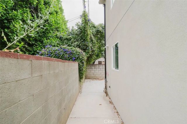 7732 Etiwanda, Reseda, CA 91335