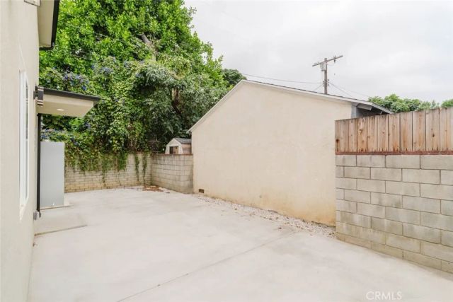 7732 Etiwanda, Reseda, CA 91335