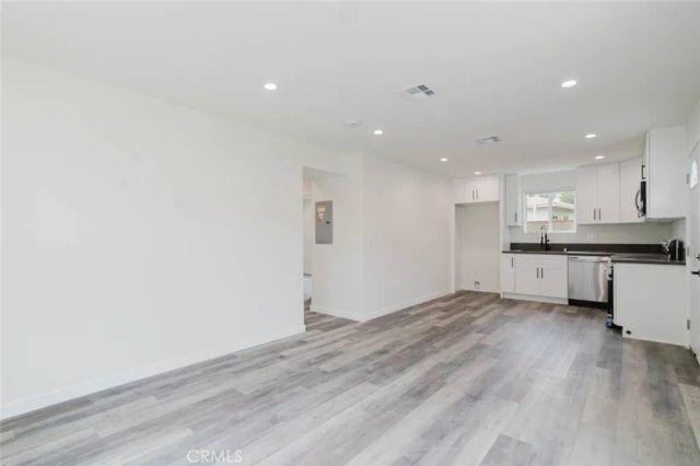 7732 Etiwanda, Reseda, CA 91335