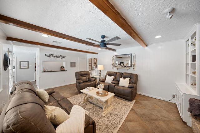 27242 Paula Lane, Conroe, TX 77385