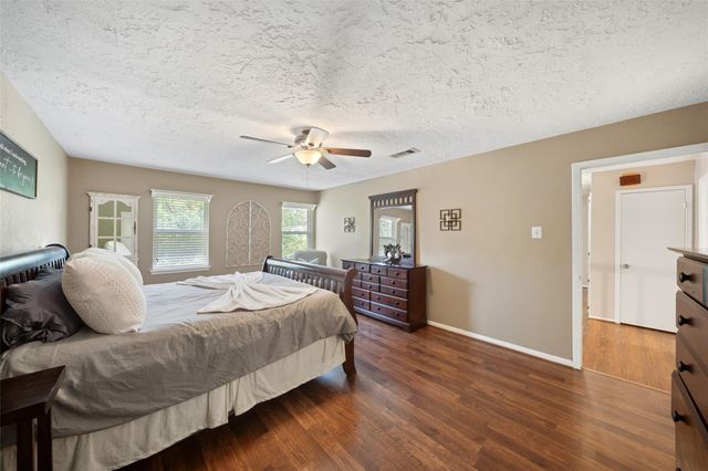 27242 Paula Lane, Conroe, TX 77385