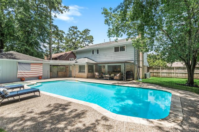 27242 Paula Lane, Conroe, TX 77385
