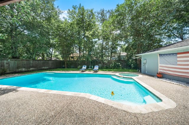 27242 Paula Lane, Conroe, TX 77385