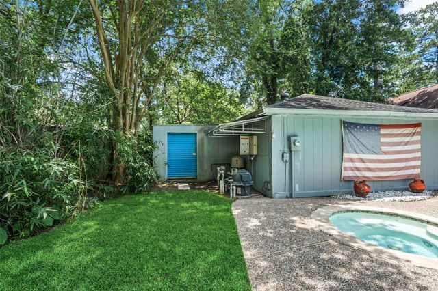 27242 Paula Lane, Conroe, TX 77385