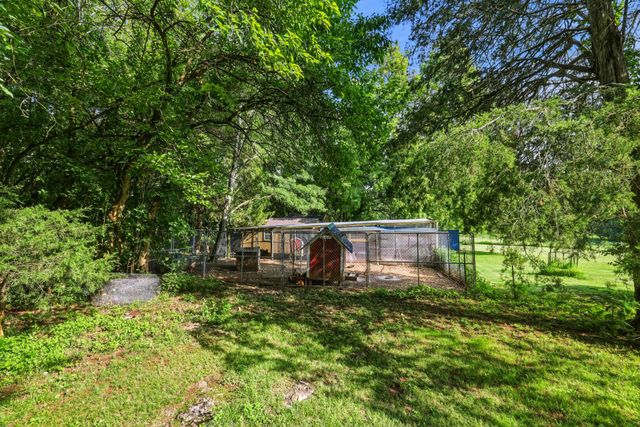 2770 Beech Log Rd, Watertown, TN 37184