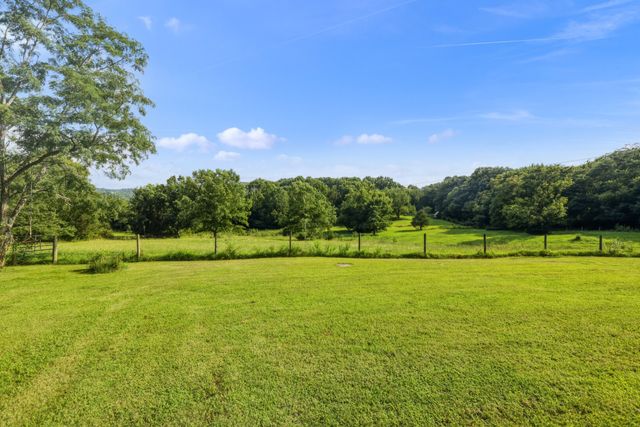 2770 Beech Log Rd, Watertown, TN 37184