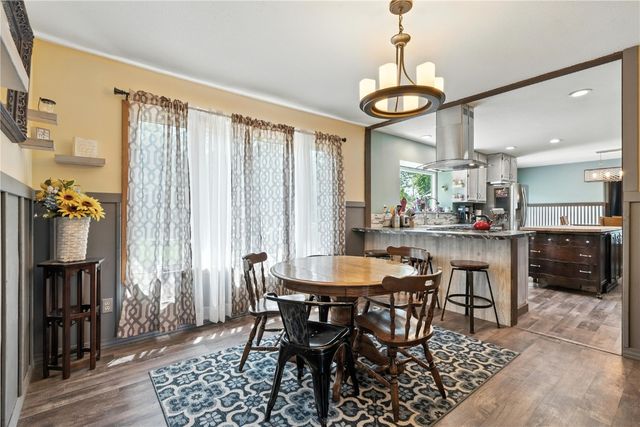 5750 J Street SW, Cedar Rapids, IA 52404