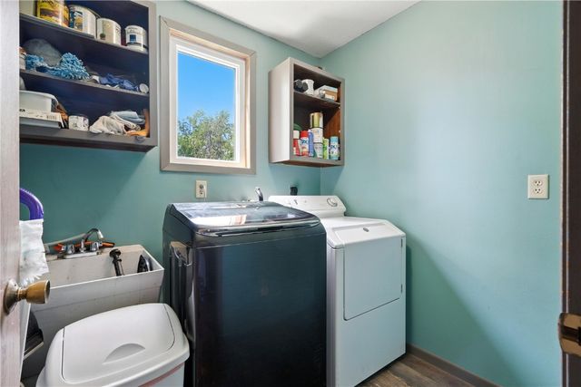 5750 J Street SW, Cedar Rapids, IA 52404