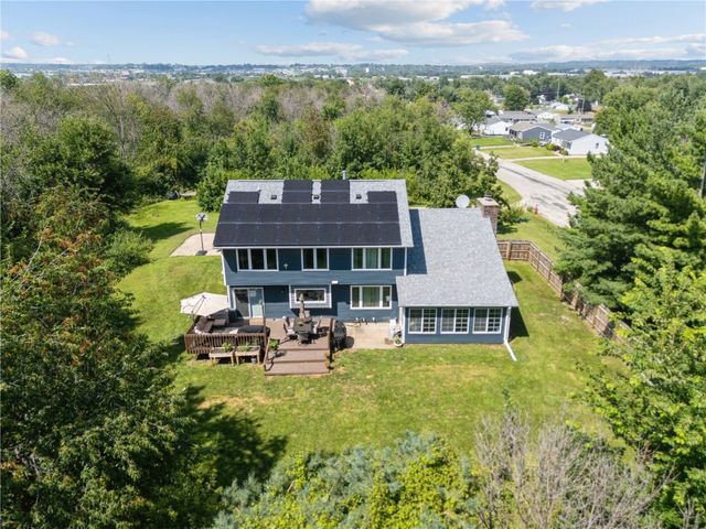 5750 J Street SW, Cedar Rapids, IA 52404