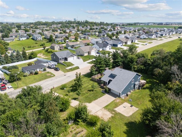 5750 J Street SW, Cedar Rapids, IA 52404