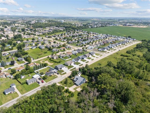 5750 J Street SW, Cedar Rapids, IA 52404