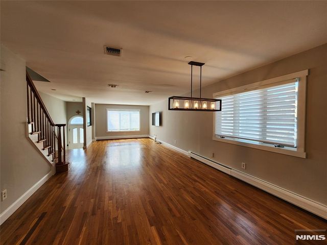 2425 1st Street, Fort Lee, NJ 07024