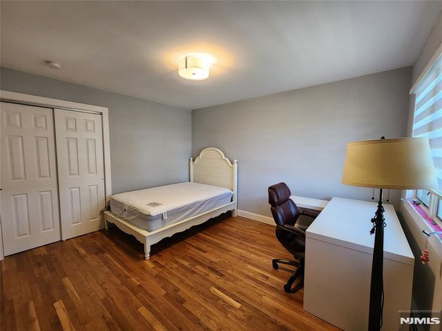 2425 1st Street, Fort Lee, NJ 07024