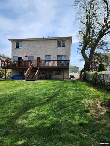 2425 1st Street, Fort Lee, NJ 07024