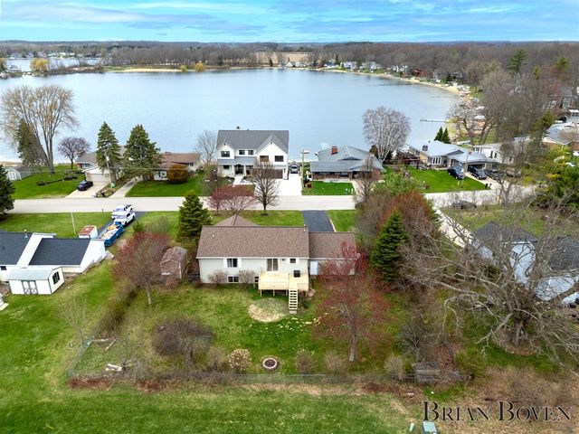 7631 Hessler Drive, Rockford, MI 49341