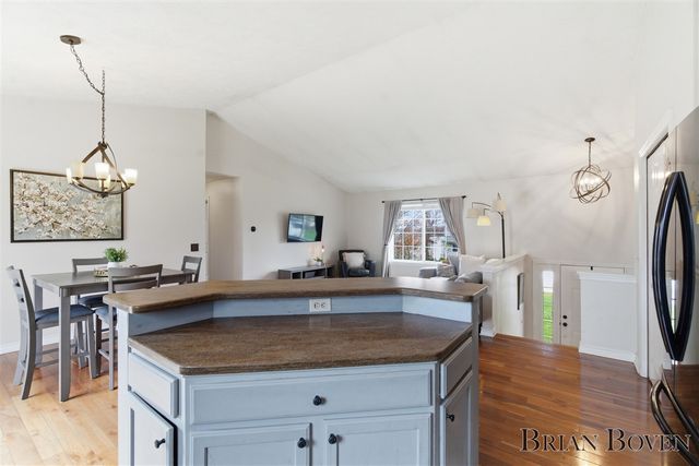 7631 Hessler Drive, Rockford, MI 49341