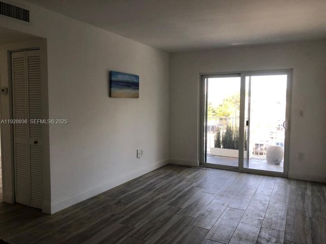 665 NE 83rd Ter 314, Miami, FL 33138