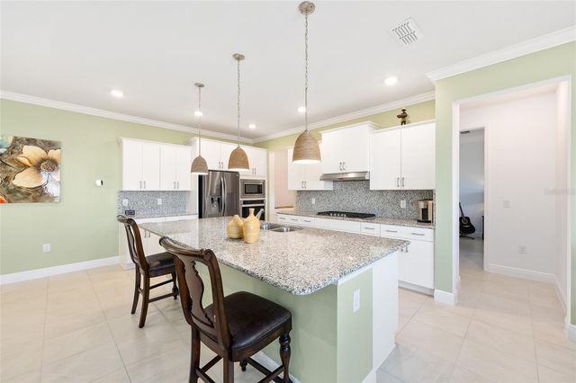 8111 SW 95TH COURT, Ocala, FL 34481