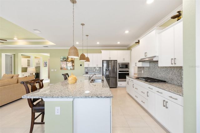 8111 SW 95TH COURT, Ocala, FL 34481