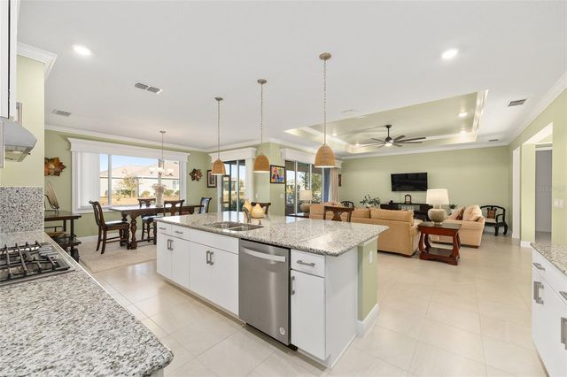 8111 SW 95TH COURT, Ocala, FL 34481