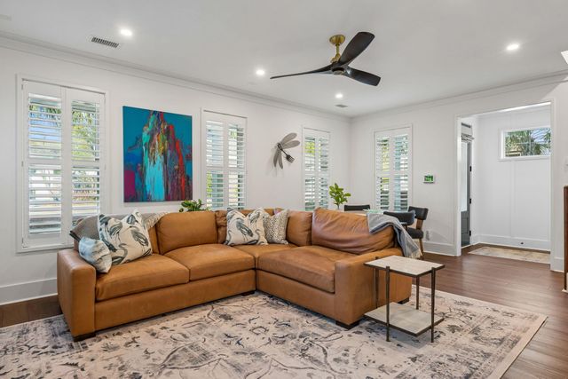 32 Sutherland Court, Charleston, SC 29403