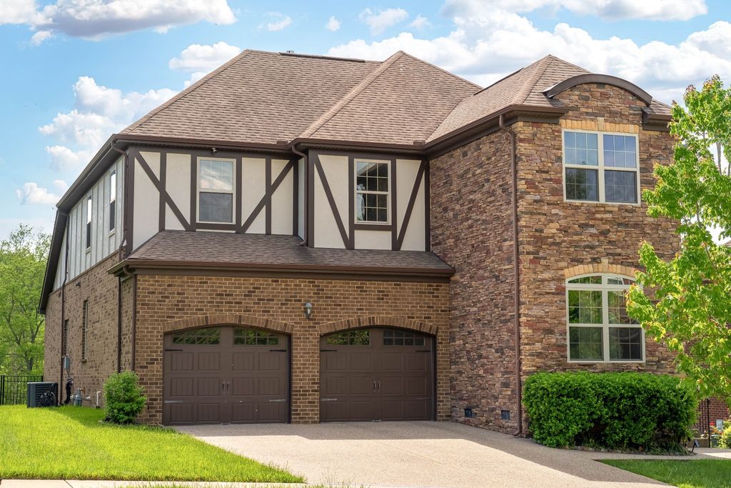 230 Fowler Cir, Franklin, TN 37064