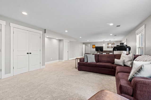 7351 Wind Stone Drive, Hudsonville, MI 49426