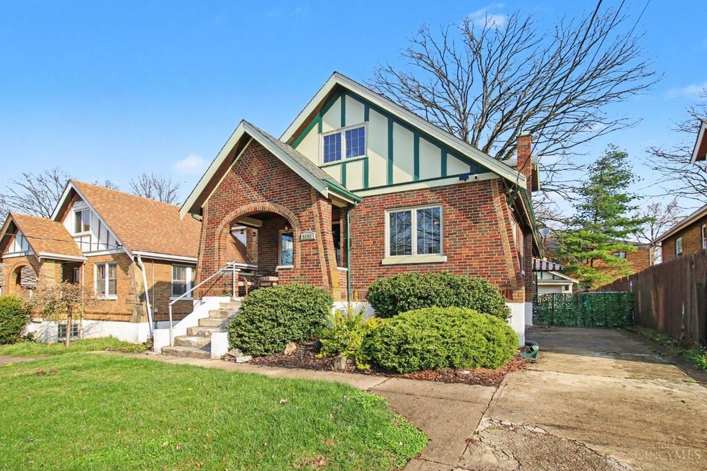 3058 Penrose Place, Cincinnati, OH 45211