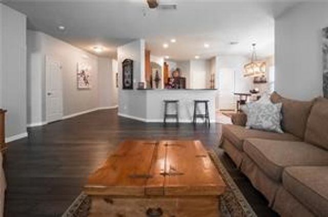 913 Buffalo Creek Drive, Mckinney, TX 75072