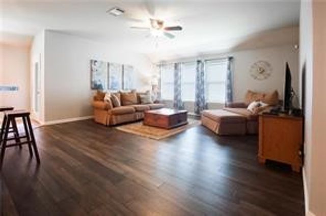 913 Buffalo Creek Drive, Mckinney, TX 75072