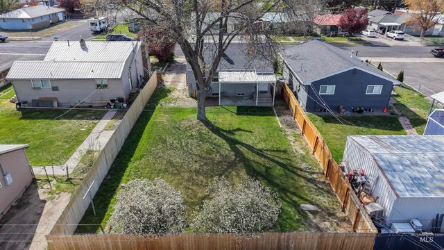 412 Madison St, Twin Falls, ID 83301