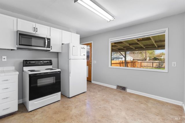 412 Madison St, Twin Falls, ID 83301
