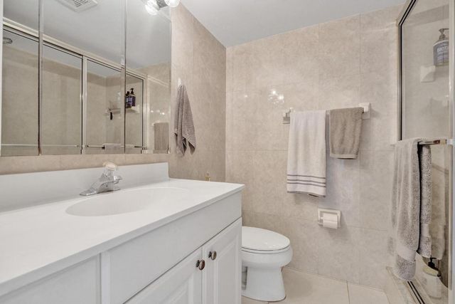 231 E Lantana Road 204, Lantana, FL 33462