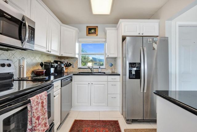 231 E Lantana Road 204, Lantana, FL 33462