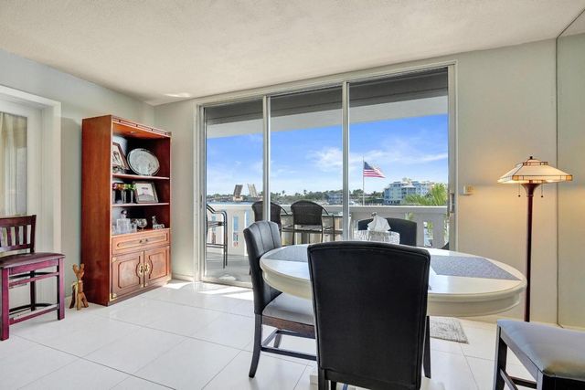 231 E Lantana Road 204, Lantana, FL 33462