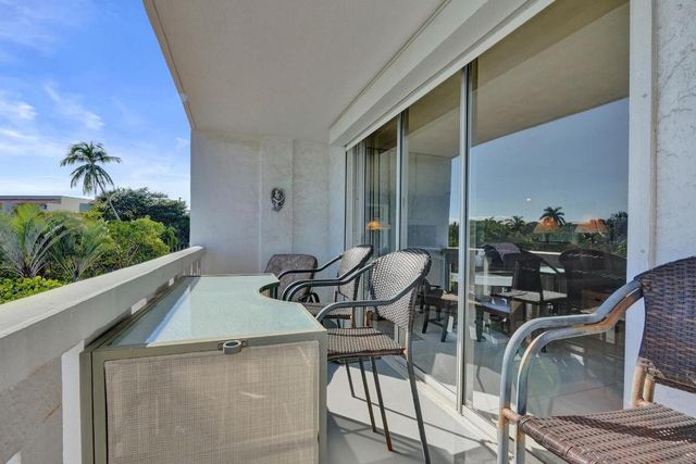 231 E Lantana Road 204, Lantana, FL 33462