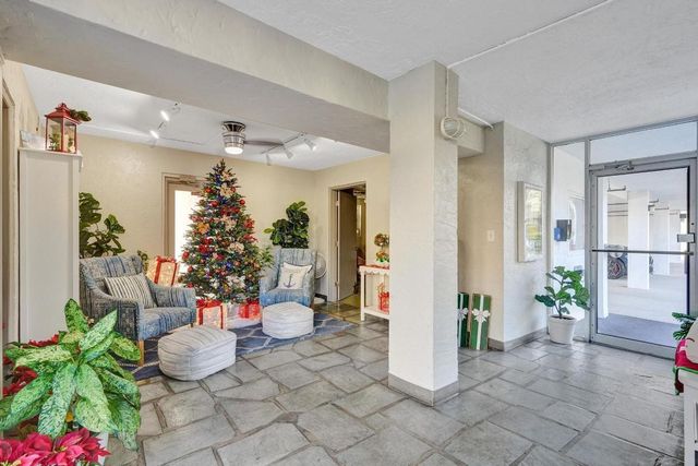 231 E Lantana Road 204, Lantana, FL 33462