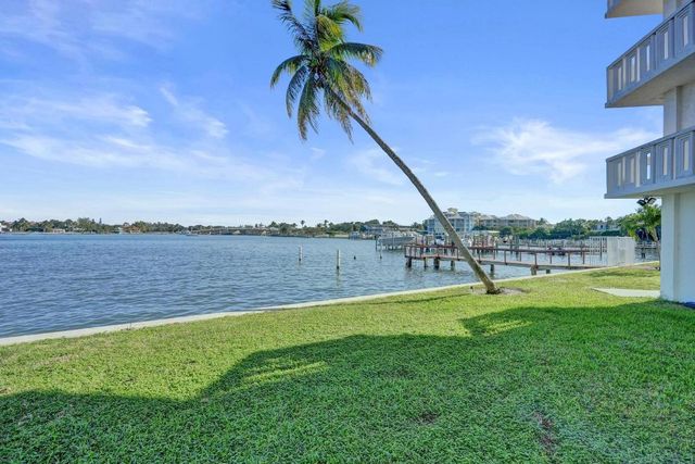 231 E Lantana Road 204, Lantana, FL 33462