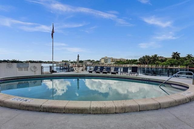 231 E Lantana Road 204, Lantana, FL 33462