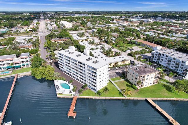 231 E Lantana Road 204, Lantana, FL 33462