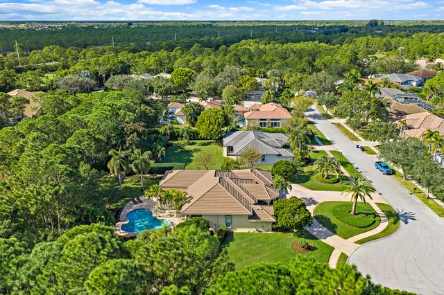 2609 SW Mayacoo Way E, Palm City, FL 34990