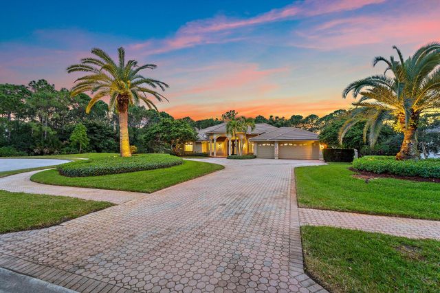 2609 SW Mayacoo Way E, Palm City, FL 34990