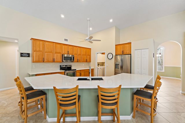 2609 SW Mayacoo Way E, Palm City, FL 34990